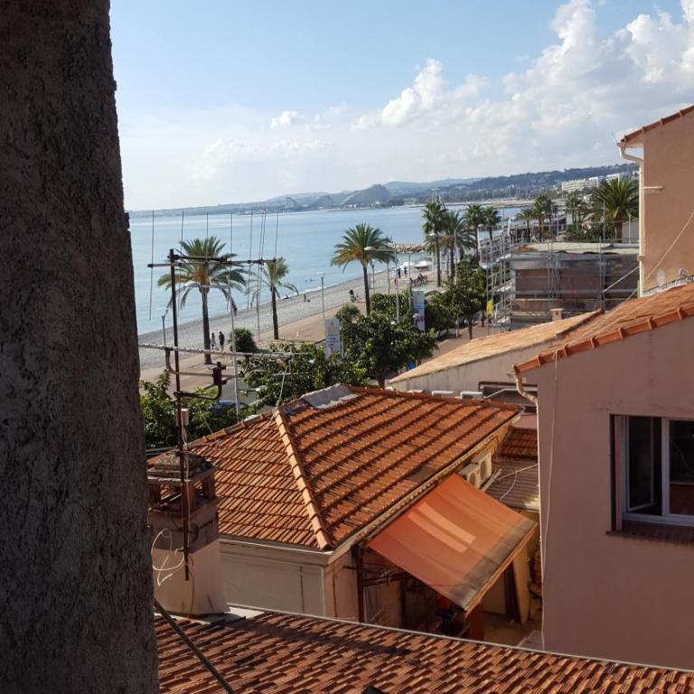 Appartements Au Cros De Cagnes - Appartement Mansardé sans Balcon - 24