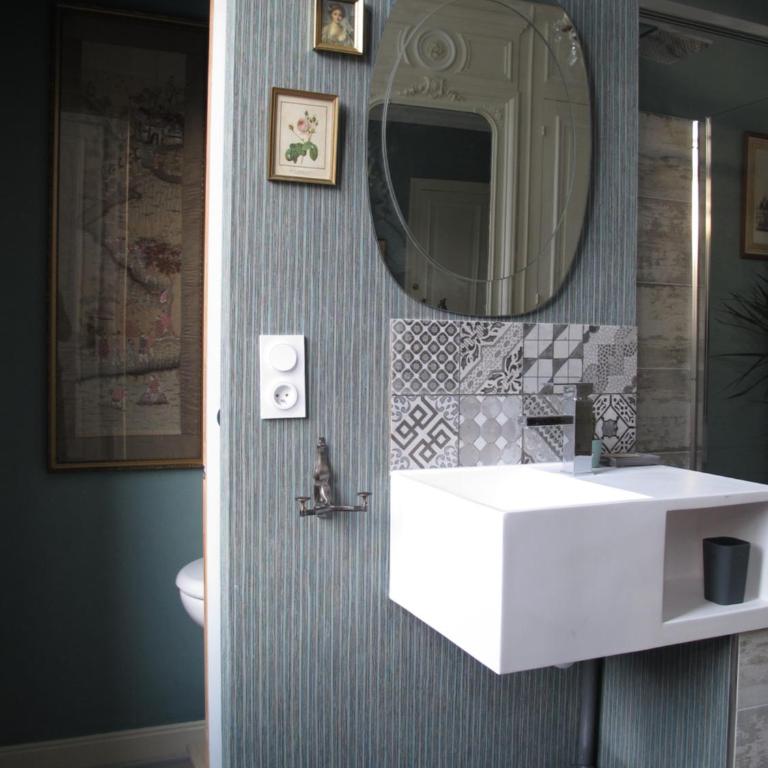 La Bourgogne en Ville - Chambre Double avec Salle de Bains Privative - 4