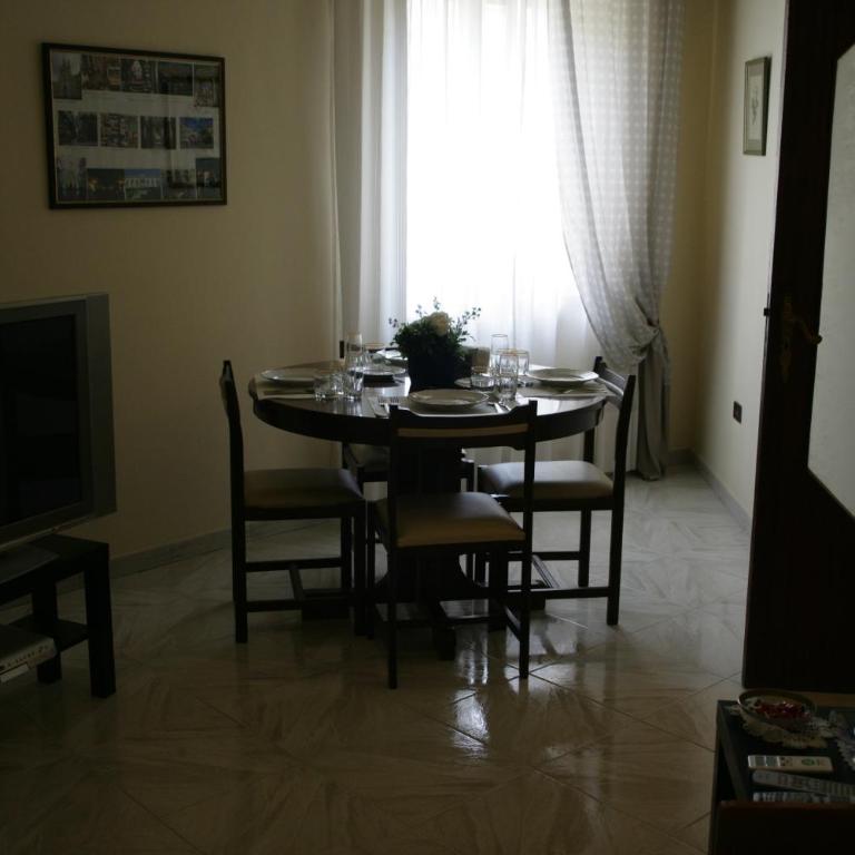 Casa Carmen - Appartamento Standard con 2 Camere da Letto - 77
