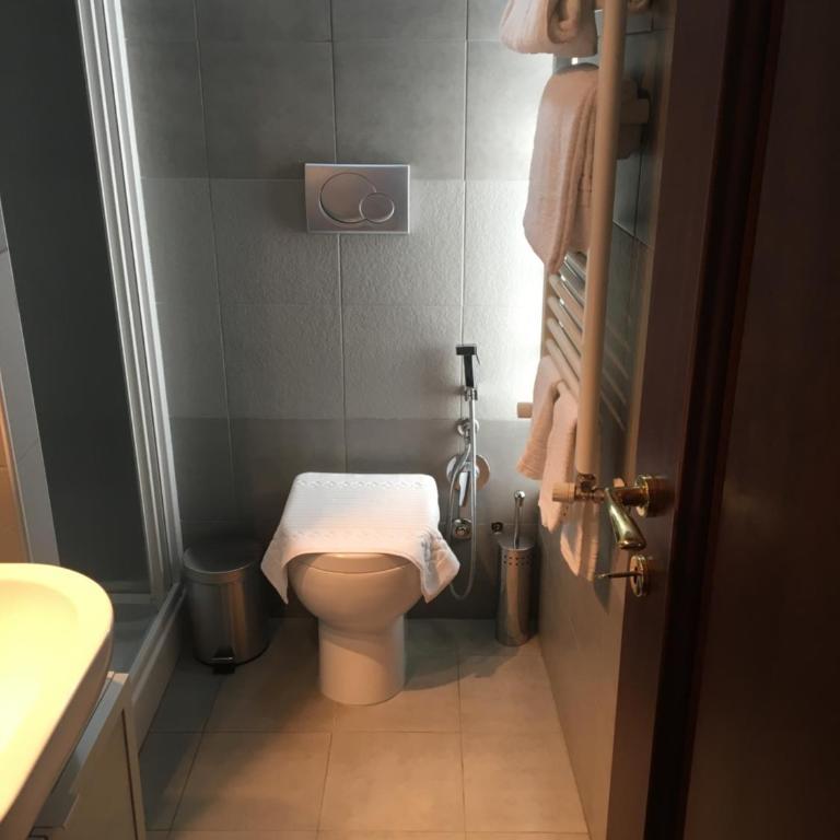BB Il Re Alla Reginella Guest House - Standard Double Room - 5
