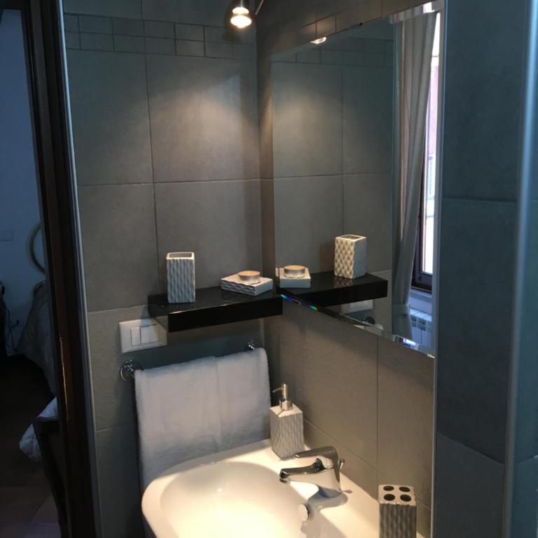 BB Il Re Alla Reginella Guest House - Standard Double Room - 4