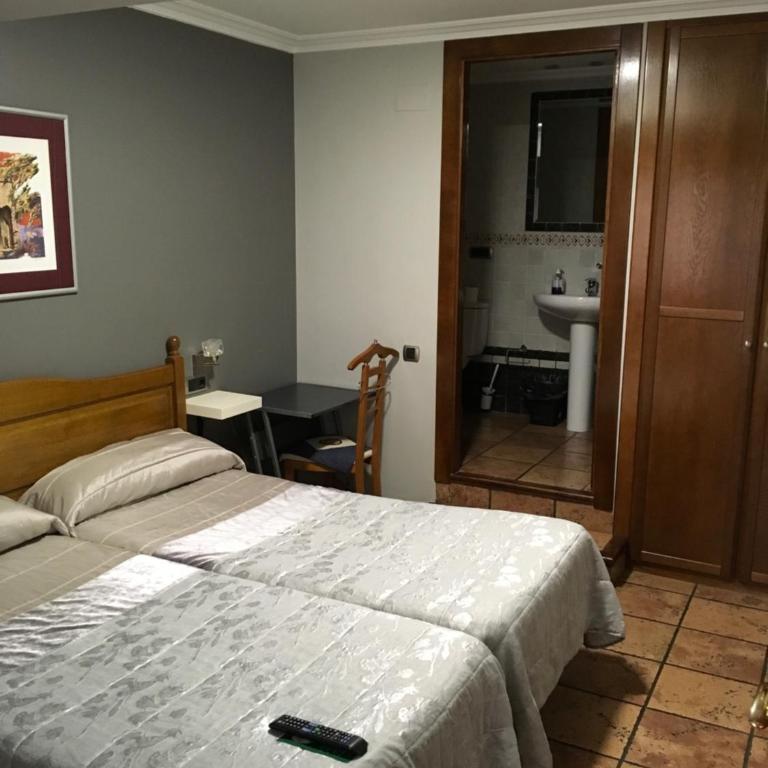 Pensión La Redonda - Habitación Doble con baño privado - 4