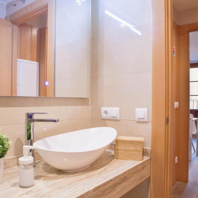 Apartamentos Boutique Salamanca - One-Bedroom Apartment - 4