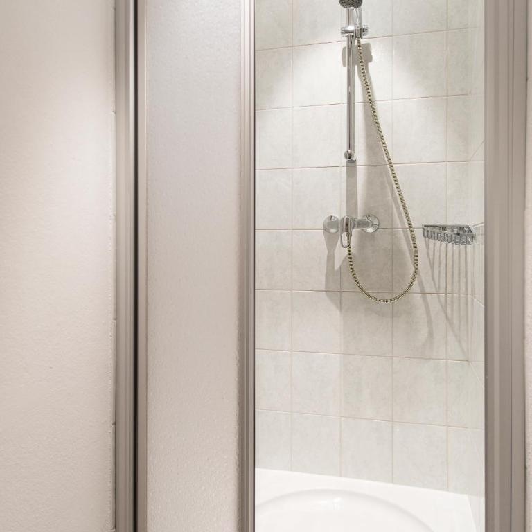 Ferienwohnungen Jutta - Apartment mit 4 Schlafzimmern - Erdgeschoss - 3