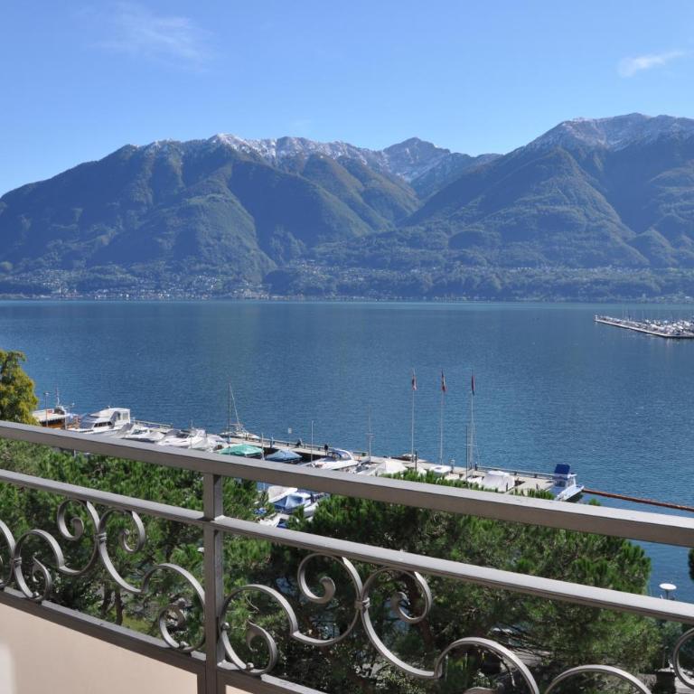 Hotel Geranio Au Lac - Camera Matrimoniale con Balcone e Vista Lago - 2