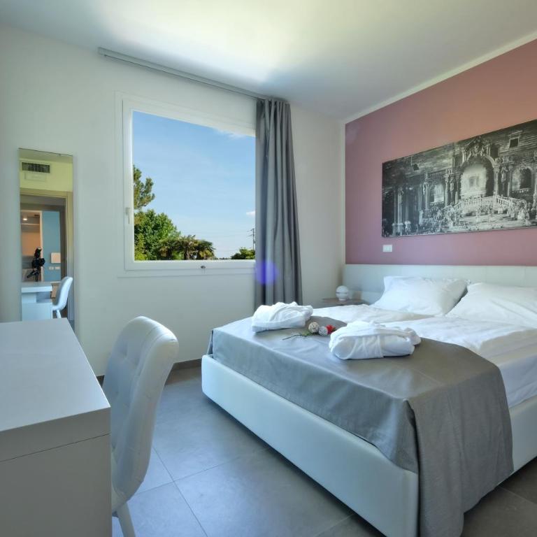Relais Villa Clodia - Camera Matrimoniale Deluxe - 4