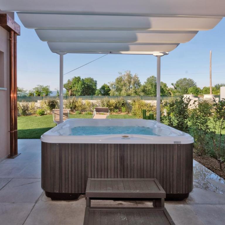 Relais Villa Clodia - Suite Deluxe con Vasca Idromassaggio - 1