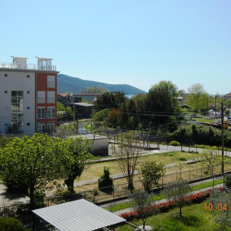 Guest House Villa Živanović - Triple Room with Balcony - 7
