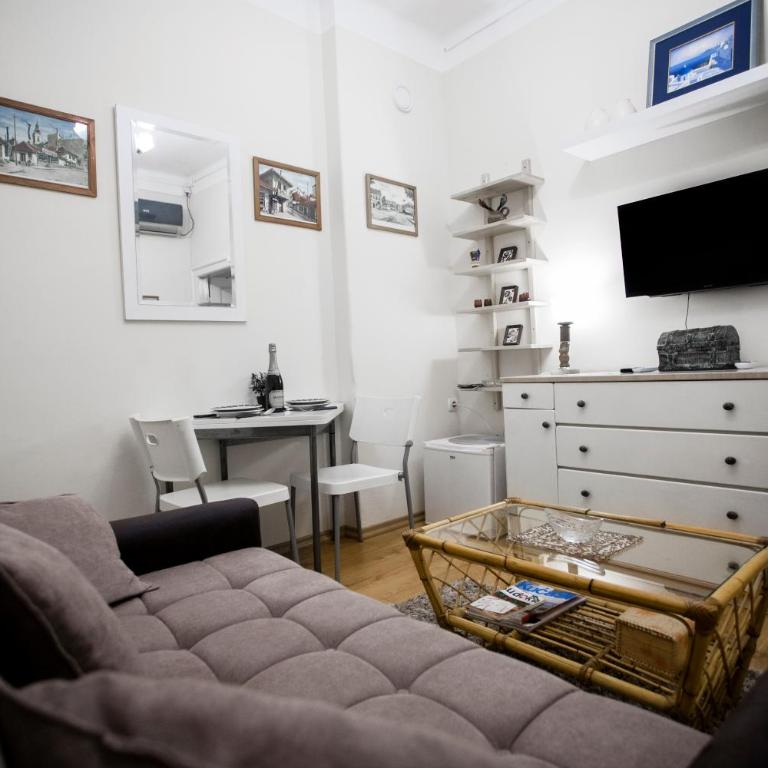 Apartment Charlie PERFECT PRICE - Apartman sa Terasom - 1