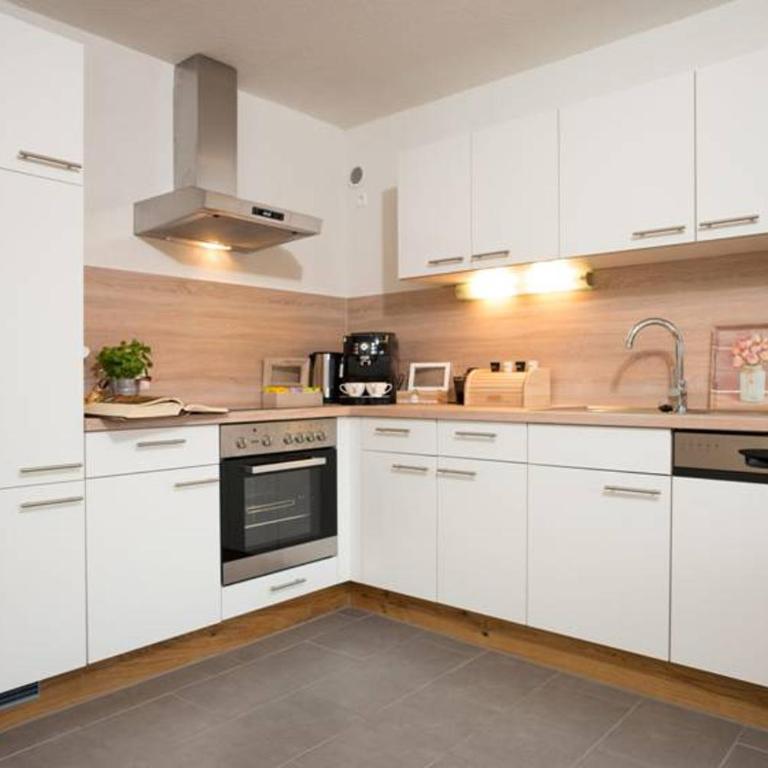 Apartmenthaus Lieselotte - Apartment mit 2 Schlafzimmern und Balkon - 1