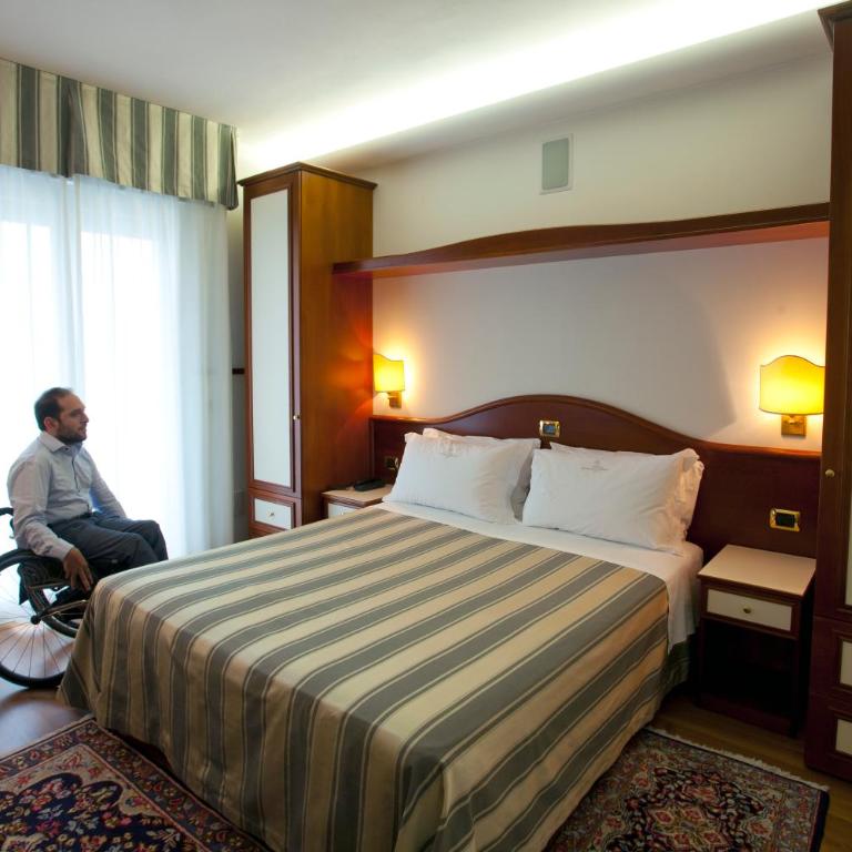 Hotels Vidi Miramare & Delfino - Double Room with Lateral Sea View - 11