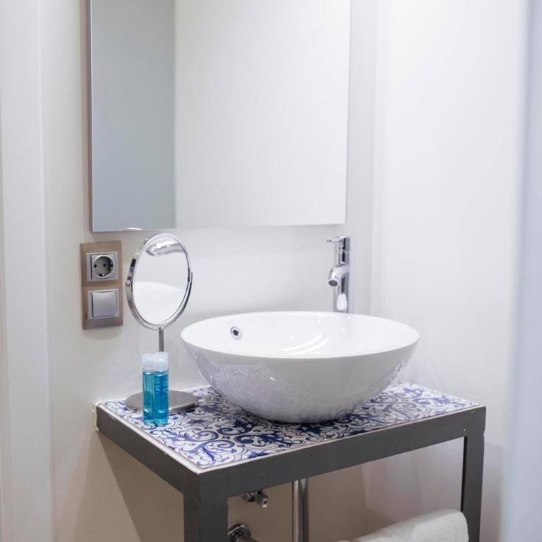 One&Lux Byron Suites - Estudio Deluxe - 11