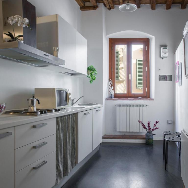 GuestHost - San Lorenzo Charm - Florence Nook - Appartamento con 2 Camere da Letto - 8