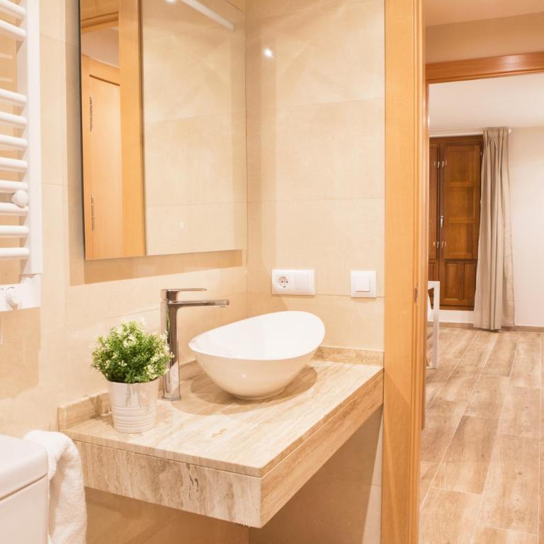 Apartamentos Boutique Salamanca - One-Bedroom Apartment - 2