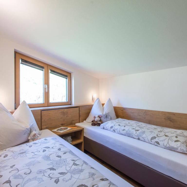 KENDLGUT Appartements am BioBauernhof inklusive unbegrenztem Eintritt in die Alpentherme - Comfort Apartment mit 2 Schlafzimmern - 3