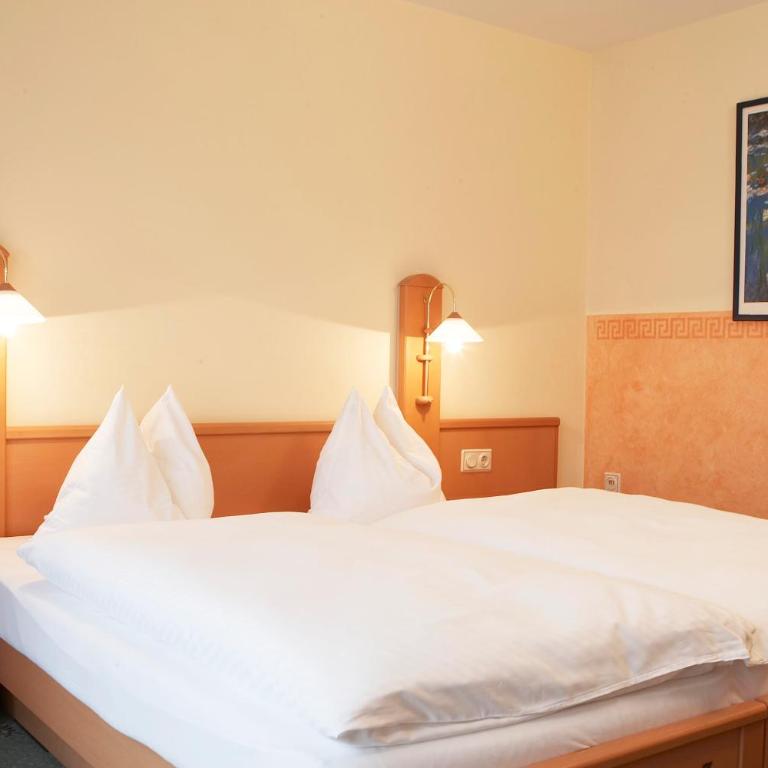 Gasthof zur Post - Double Room with Balcony - 4