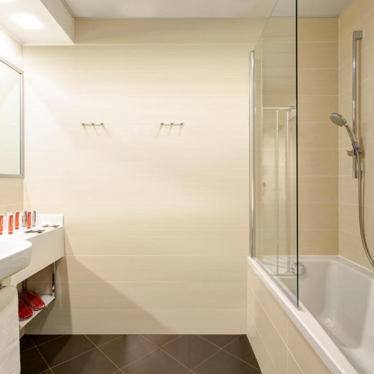 iQ Hotel Roma - Camera Tripla - 6