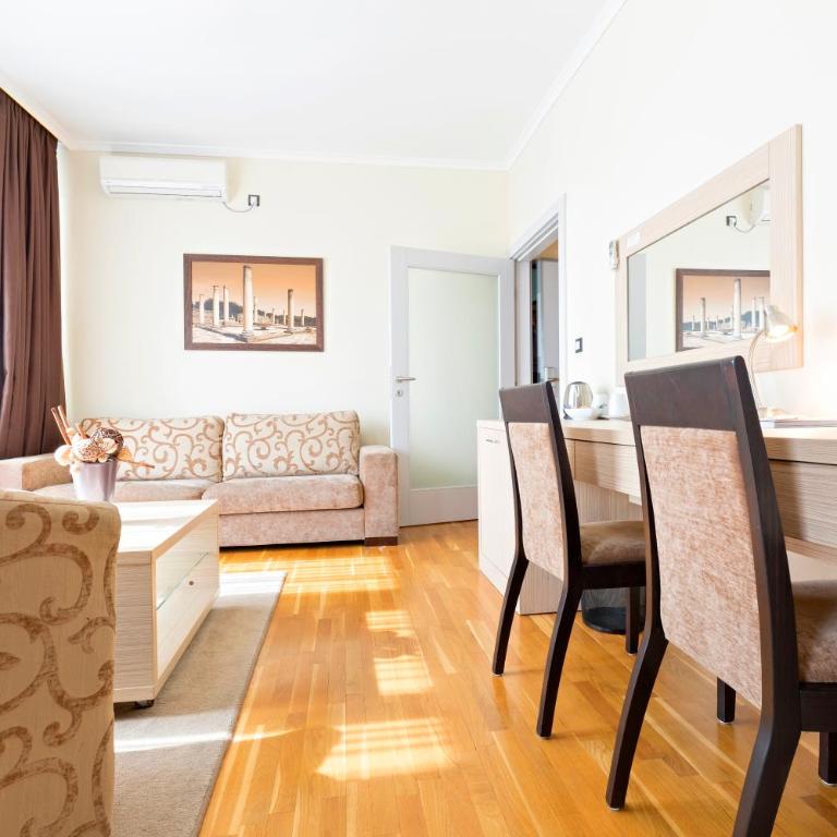 Garni Hotel Nevski - Junior Suite - 3