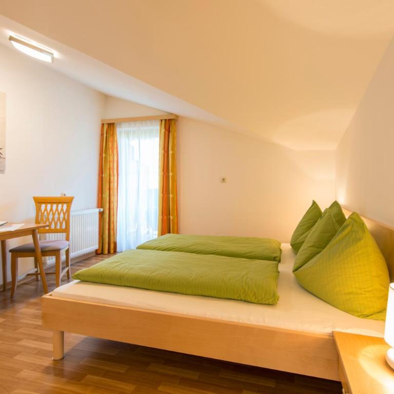 KENDLGUT Appartements am BioBauernhof inklusive unbegrenztem Eintritt in die Alpentherme - Kleines Apartment mit 2 Schlafzimmern - 3