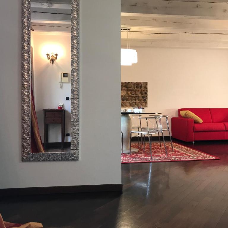 San Nicolò 3 - Appartamento con Balcone Via Noris 6 - 3