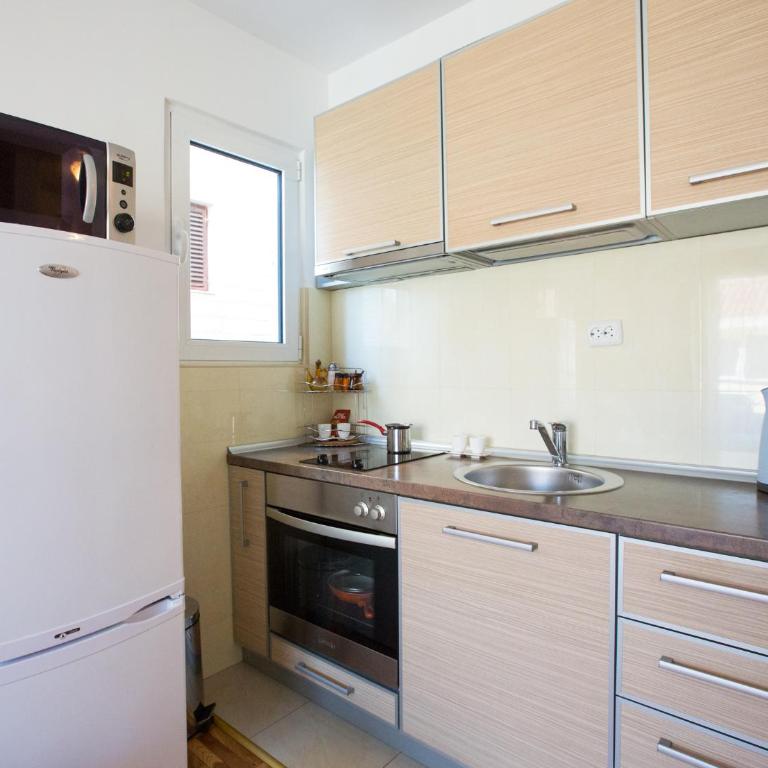 Apartments Alesia Bečići - One-Bedroom Apartment - 9