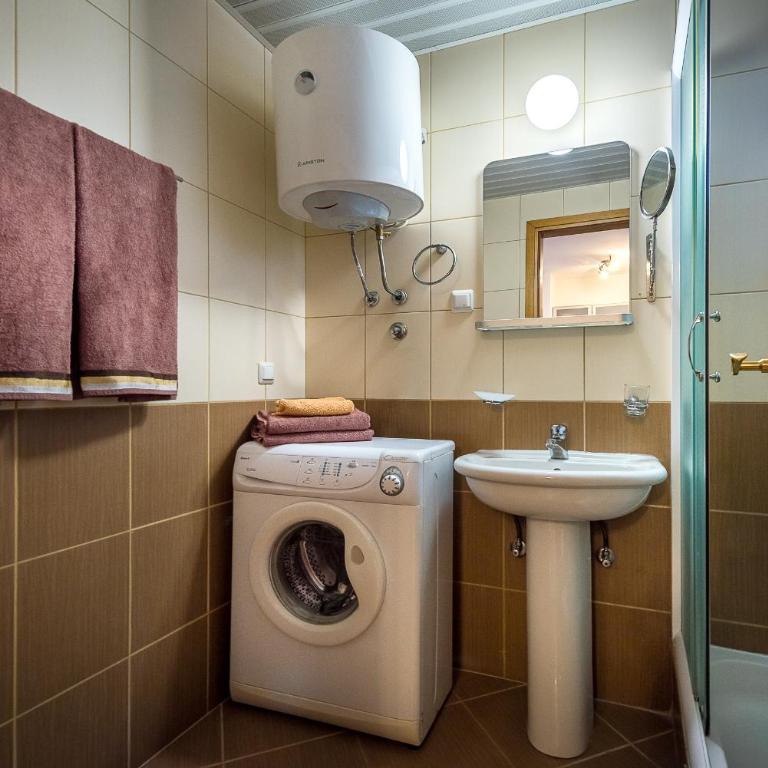 Becici Summer Apartments - Apartman sa Terasom - 4