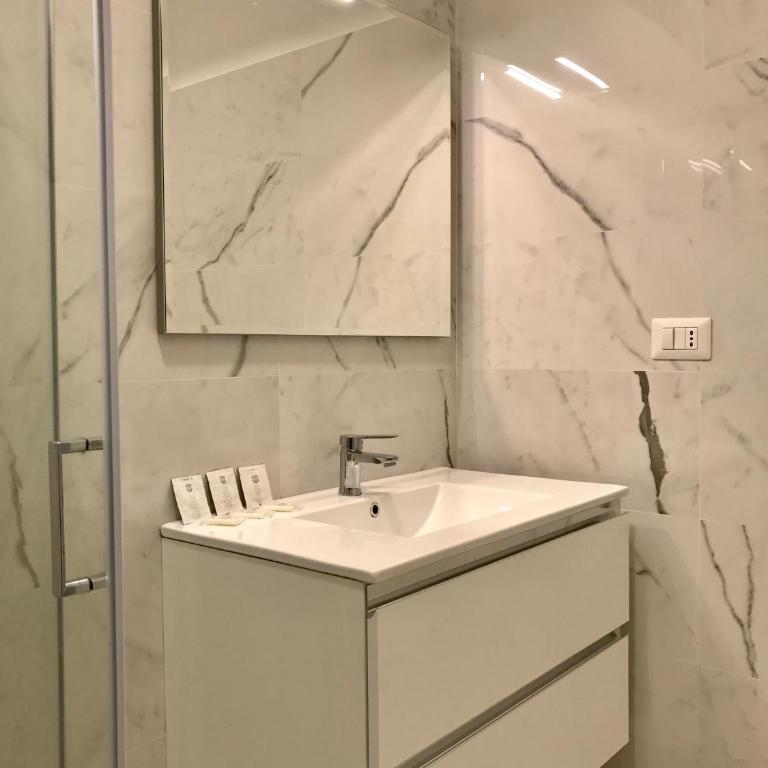 B&B Palombini - Camera Matrimoniale con Bagno Privato - 3