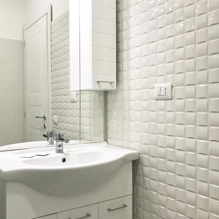 B&B Palombini - Camera Matrimoniale con Bagno Privato - 3