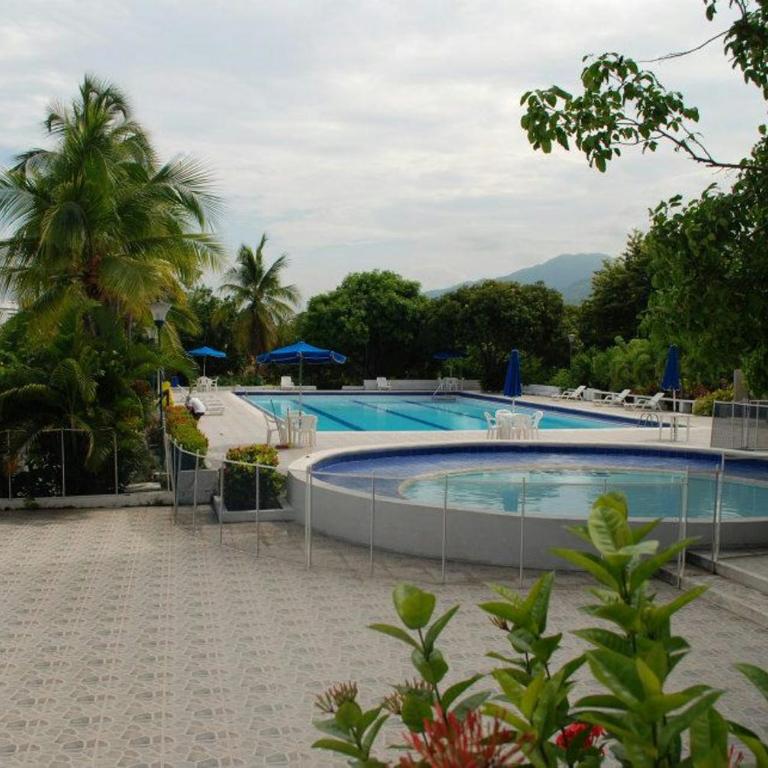 Apartamento con playa privada y piscina - Apartamento de 2 dormitorios - 20