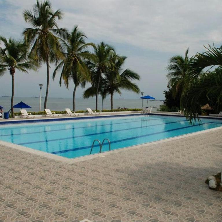 Apartamento con playa privada y piscina - Apartamento de 2 dormitorios - 19