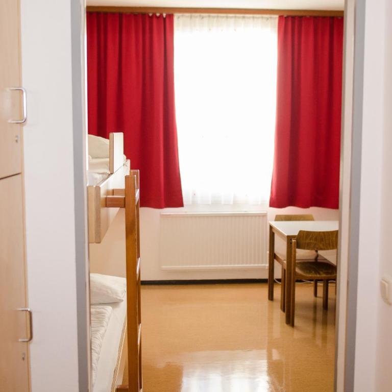 Jugend- und Familiengästehaus Villach - Fünfbettzimmer - 7