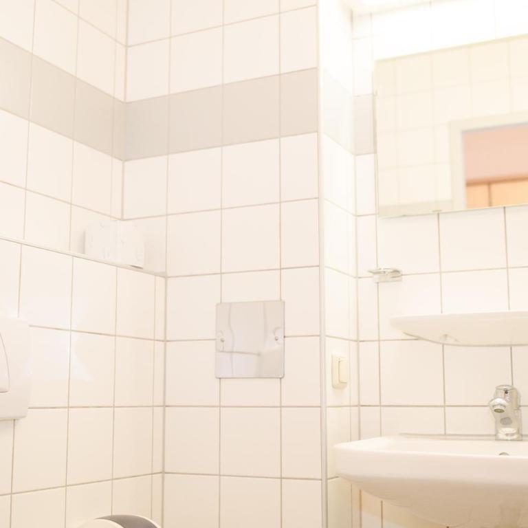 Jugend- und Familiengästehaus Villach - Fünfbettzimmer - 13