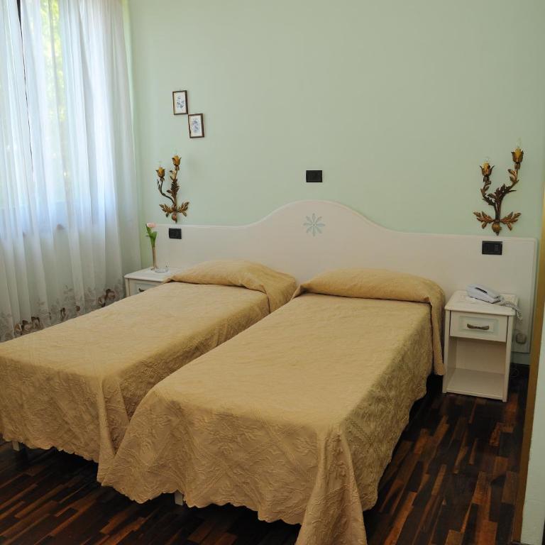Hotel Savona - Camera Matrimoniale/Doppia con Letti Singoli con Bagno Privato - 16