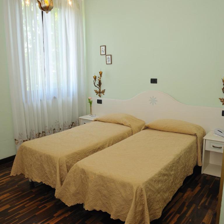 Hotel Savona - Camera Matrimoniale/Doppia con Letti Singoli con Bagno Privato - 18