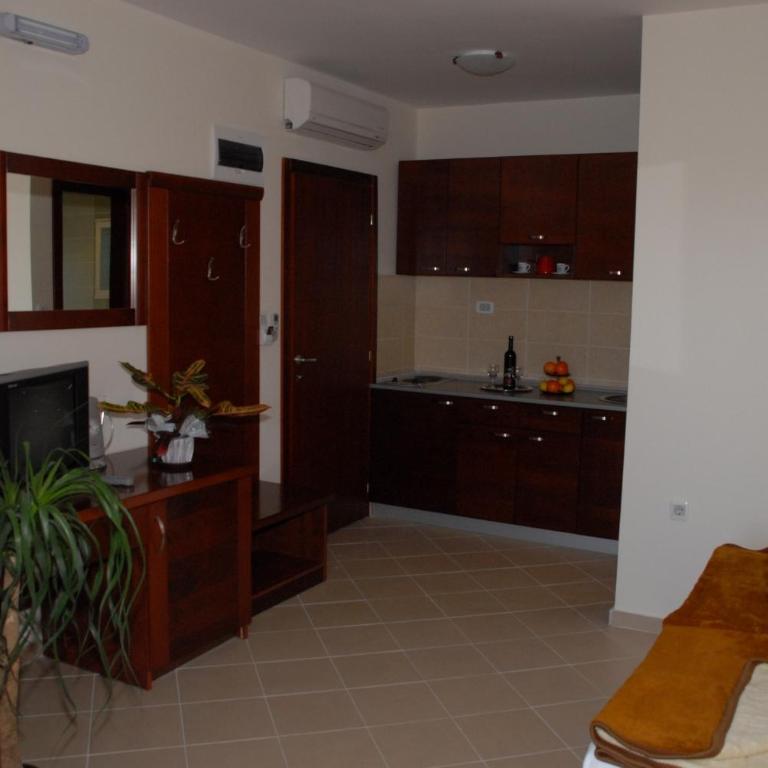 Apartments Krapina - Standardni Trokrevetni Studio - 14