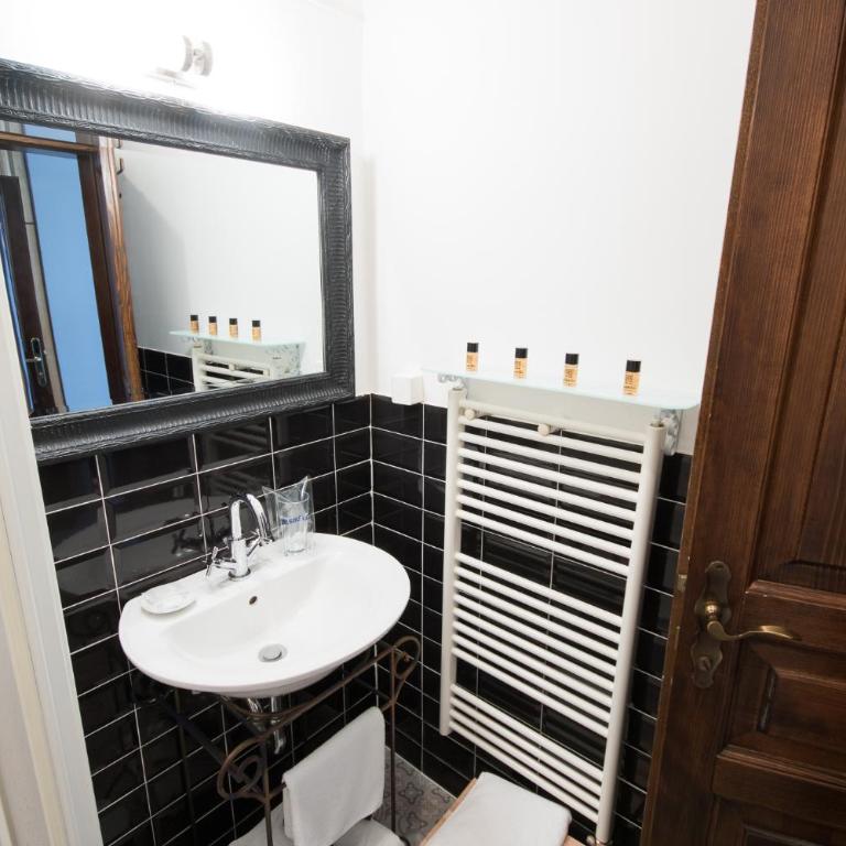 Hotel Ovo malo duše - Dvokrevetna Soba sa Bračnim Krevetom - 4