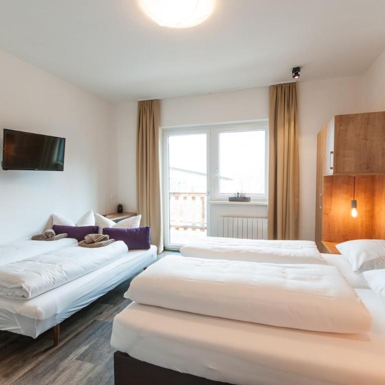 Pension Max SUMMERCARD INCLUDED - Doppelzimmer mit Balkon - 2