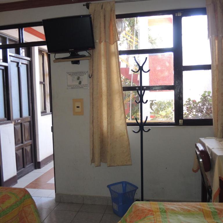 Hostal Valle Hermoso - Twin Room with Shared Bathroom - 5