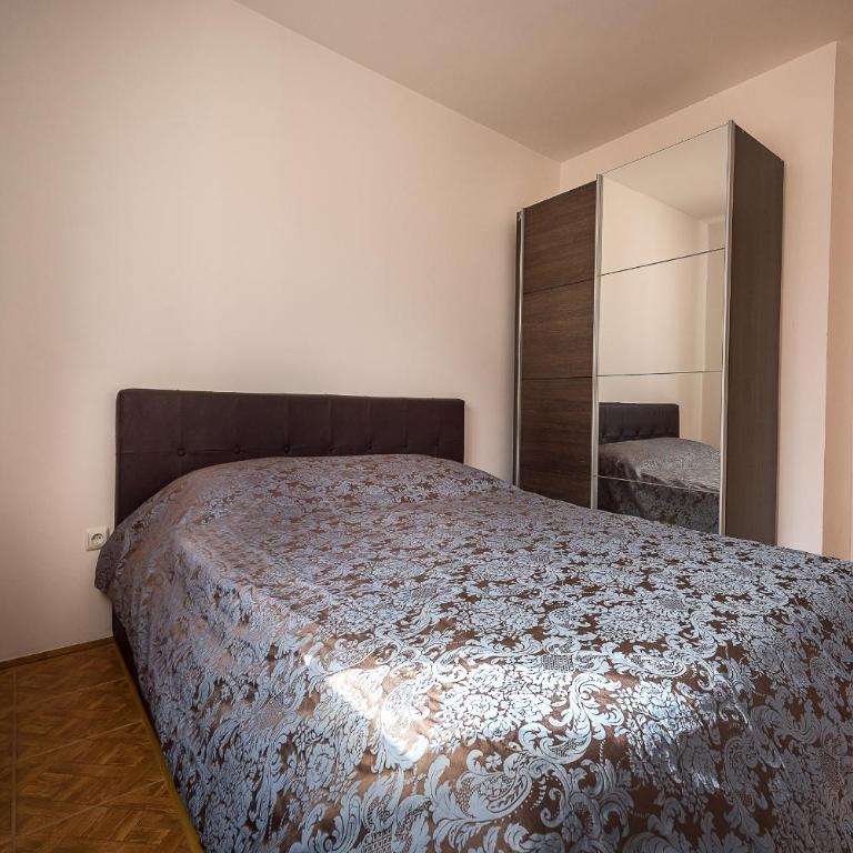 Becici Summer Apartments - One-Bedroom Apartment with Balcony - 15