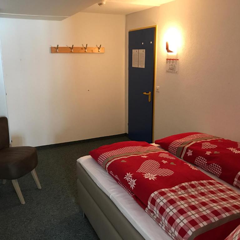 Berggasthaus First - Only Accessible by Cable Car - Familienzimmer mit Bergblick (4 Personen) - 2