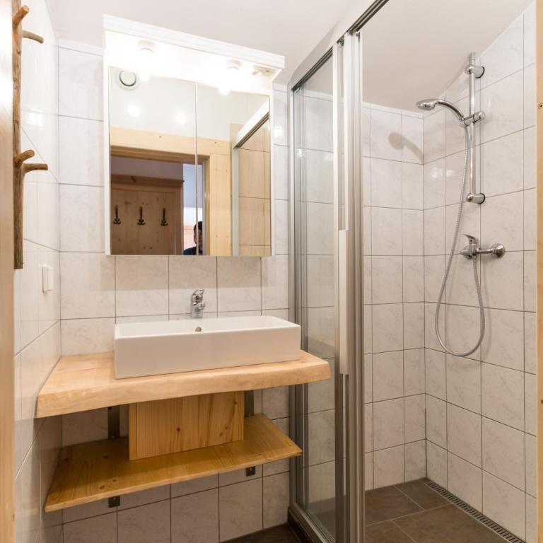 Haus Petergstamm - Apartment mit 2 Schlafzimmern und Balkon - 5