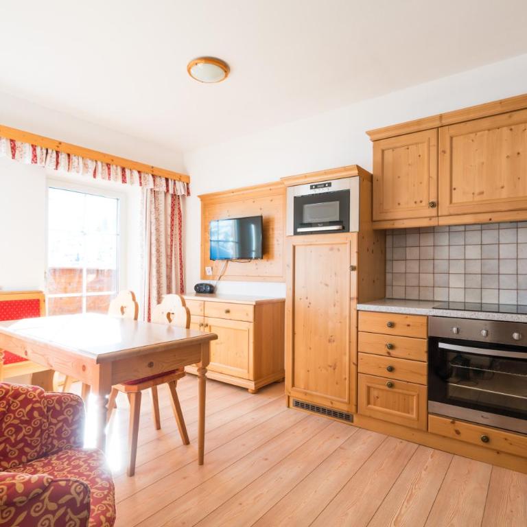 Haus Petergstamm - Apartment mit 2 Schlafzimmern und Balkon - 2