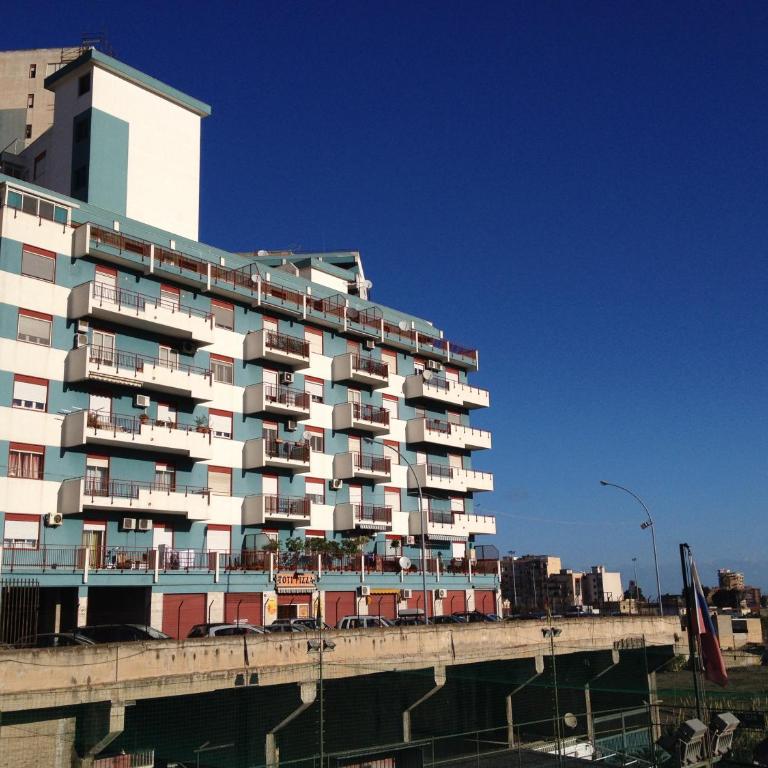 Oreto Bridge - One-Bedroom Apartment with Sea View and Terrace - 3