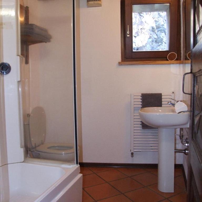 Le Rocher - Two-Bedroom House - 24