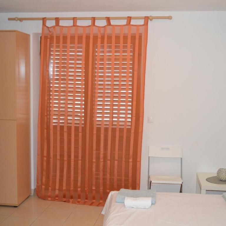Apartment Aleksandar - Apartment with Balcony - 5