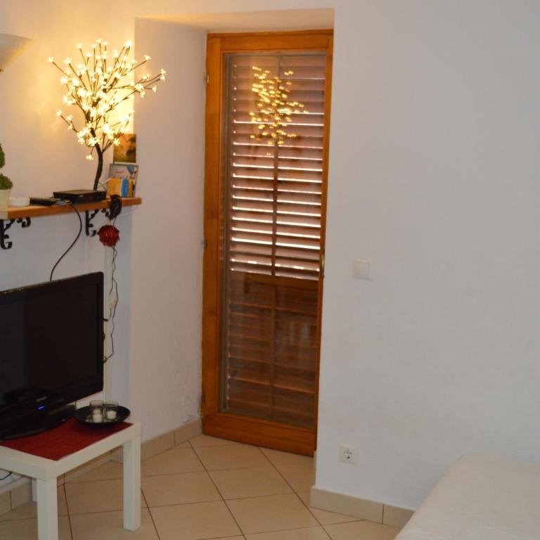 Apartment Aleksandar - Apartment - Ground Floor - 29