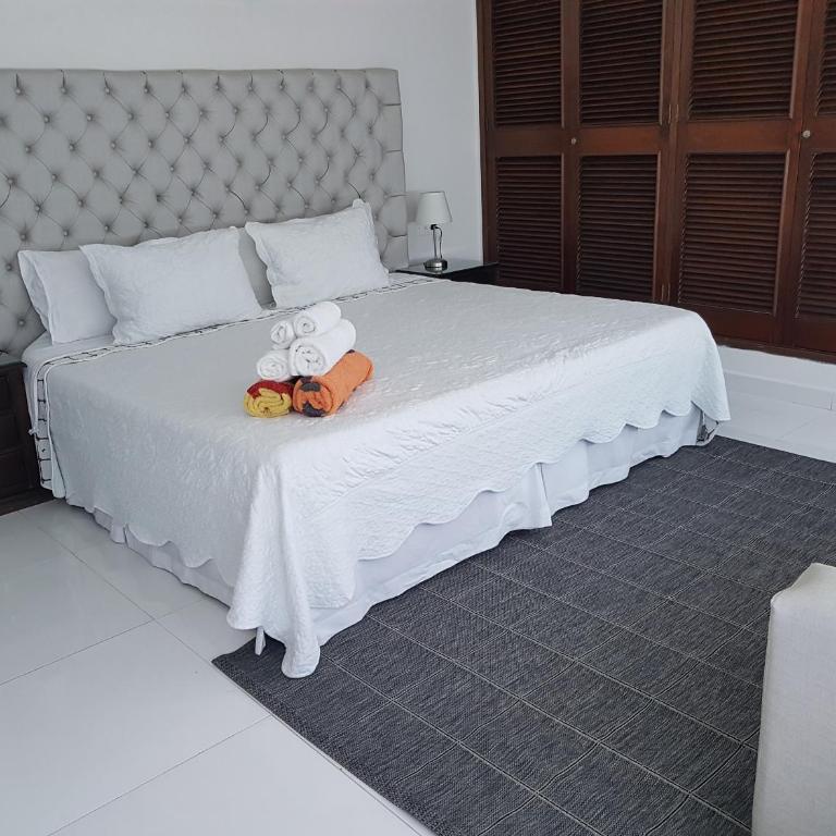 Espectaculares Vistas, Edificio Nautilus, Barrio El Laguito. - Three-Bedroom Apartment with Ocean View - 2
