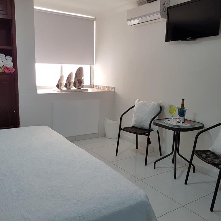 Espectaculares Vistas, Edificio Nautilus, Barrio El Laguito. - Three-Bedroom Apartment with Ocean View - 65