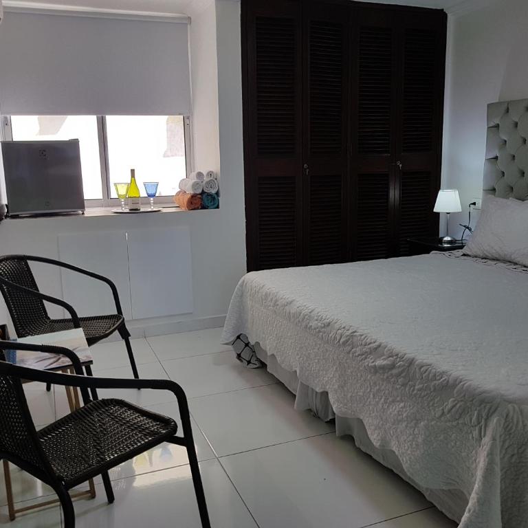Espectaculares Vistas, Edificio Nautilus, Barrio El Laguito. - Three-Bedroom Apartment with Ocean View - 61
