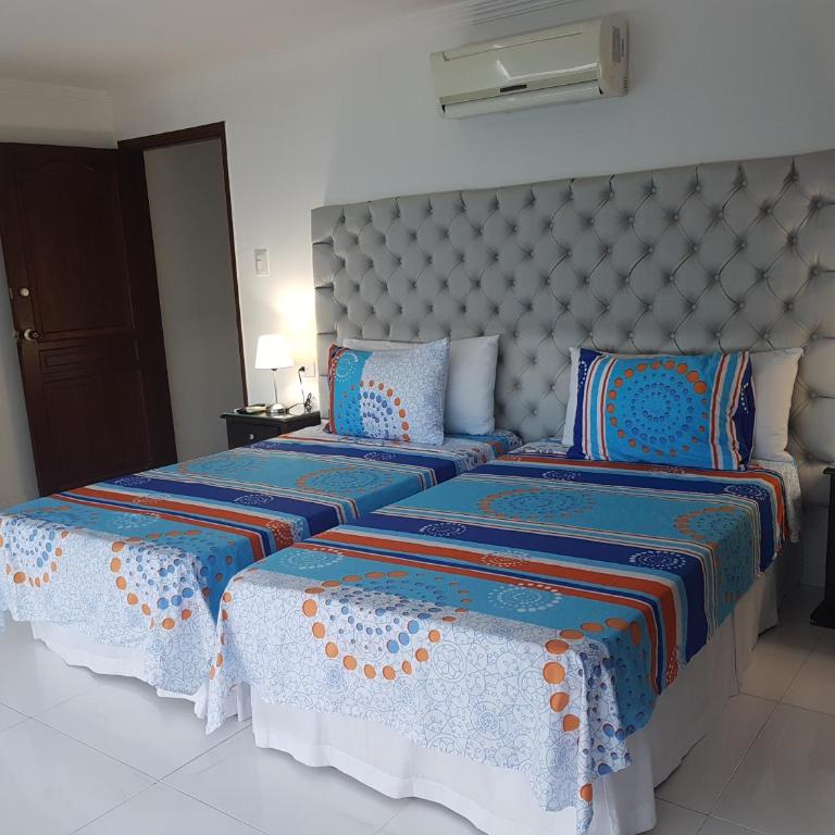 Espectaculares Vistas, Edificio Nautilus, Barrio El Laguito. - Three-Bedroom Apartment with Ocean View - 38
